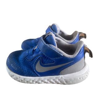 Boys Nike Revolution 5 Hook And Loop Blue And White Shoes Size 6 C